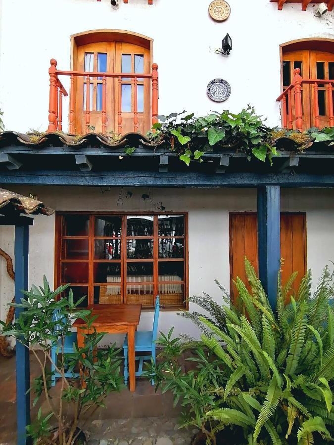 Hotel Dona Esther Otavalo Eksteriør bilde
